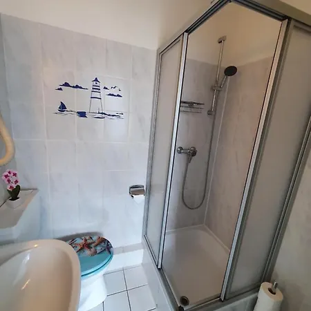 דירה 103 Im Haus Seehuette Direkt Am In Duhnen Mit Seesicht In Der Ferne קושהאבן